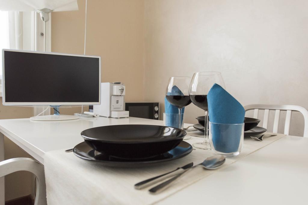 Pied A Terre Sant'Agostino Apartment Milan Exterior photo
